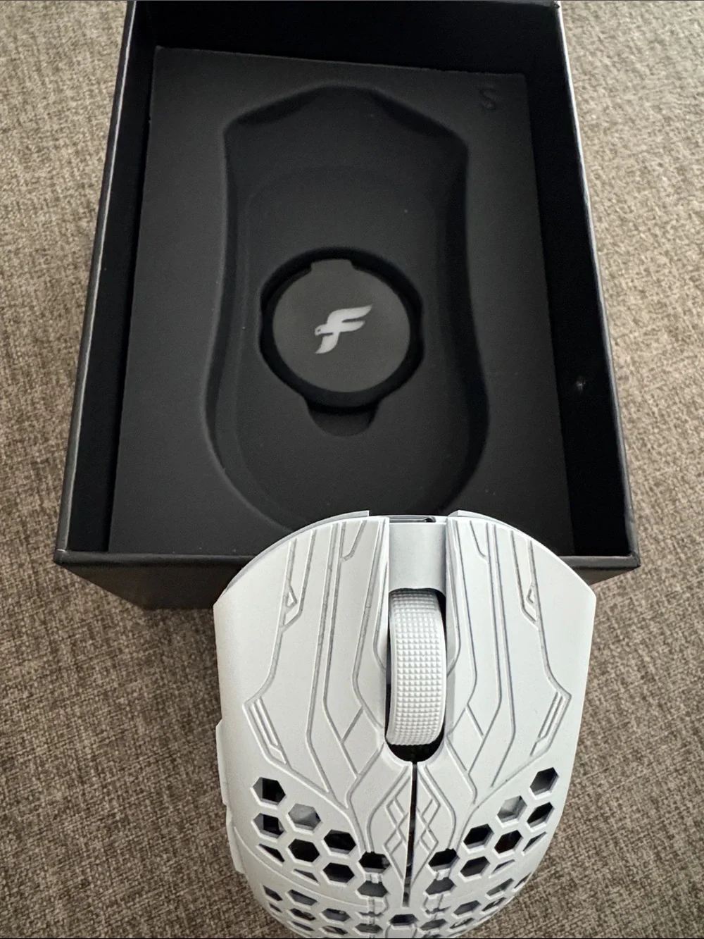 Lightweight Honeycomb Gaming Mouse - White